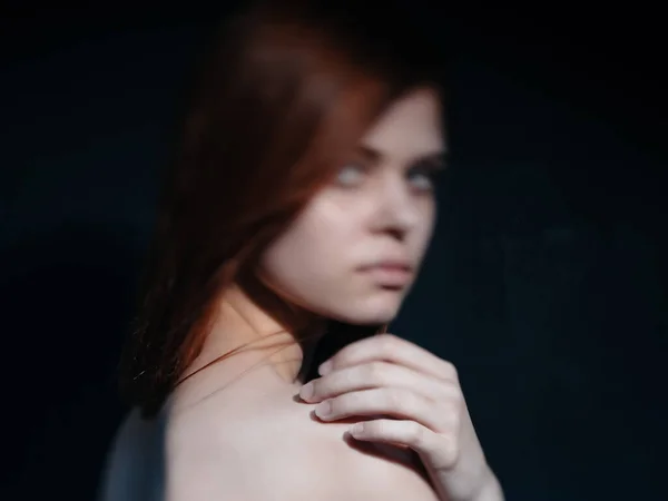 Hübsche Frau Gesicht Nahaufnahme rote Haare Make-up-Studio — Stockfoto