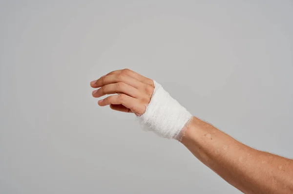 Επίδεσμο χέρι κοντινό νοσοκομείο τραυματισμού — Φωτογραφία Αρχείου