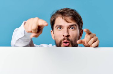 Menajer White 'ın el yapımı posteri izole edilmiş arka plan reklamları