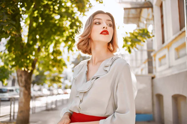 Mujer Bonita Ciudad Caminando — Foto de Stock