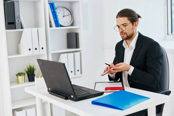 Manager Dokumente Arbeit Büro Laptop Executive — Stockfoto