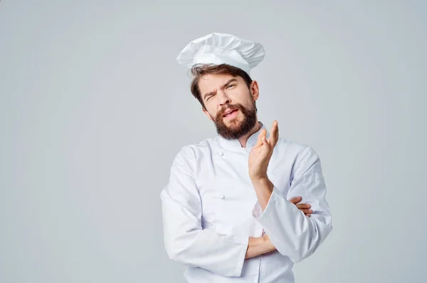 Homem Chef uniforme Cozinhar emoções posando estúdio — Fotografia de Stock