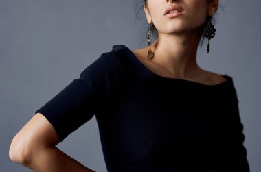 Güzel kadın model pozu çekici görünüş dekorasyon gülümseme yaşam tarzı stüdyosu