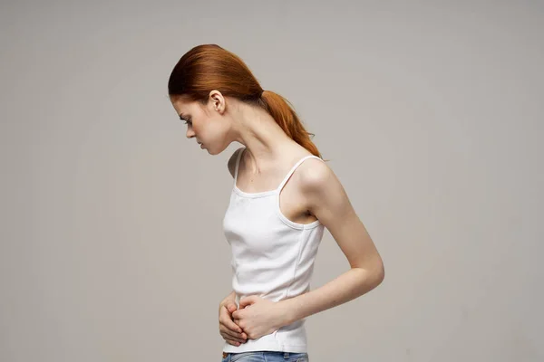 Жінка менструація проблеми зі здоров'ям гінекологія розлад легкий фон — стокове фото
