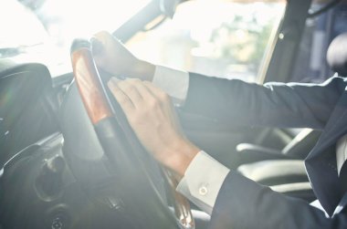 Sakallı adam resmi yolcu yolu zengin.