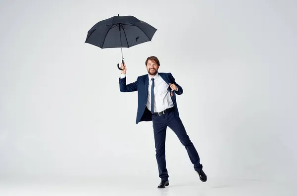 傘を差す男 — ストック写真
