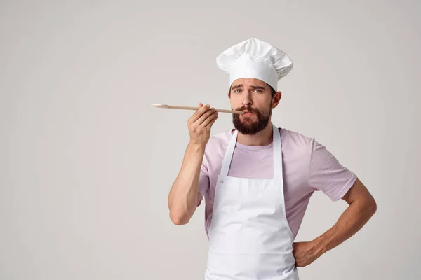 Cuoco servizio di cucina professionale di lavoro maschile — Foto Stock