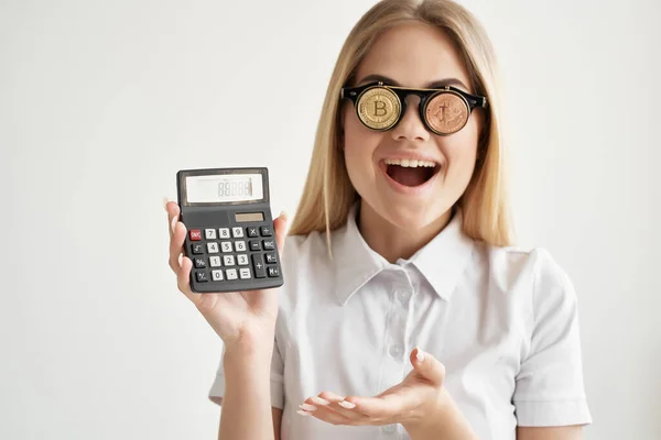 Comércio de mulheres de negócios Internet finanças investimento tecnologias de mineração — Fotografia de Stock