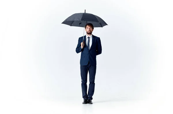 傘に合うビジネスマンだ 高品質の写真 — ストック写真