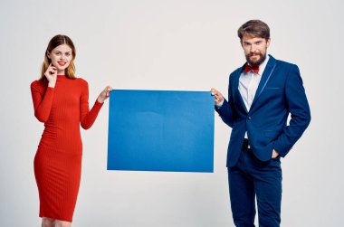 Erkek ve kadın reklam sunumu kopyalama alanı modeli