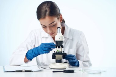 Kadın doktor araştırma biyolojisi ekoloji deneyi izole edilmiş.