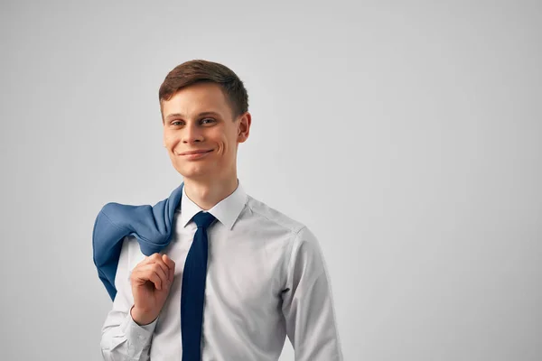 Business man in shirt with tie jacket on shoulder successful manager office — Stock Photo, Image