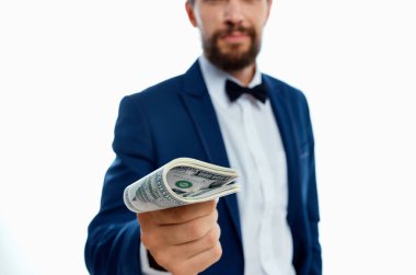 zengin adam yatırımları ekonomi izole