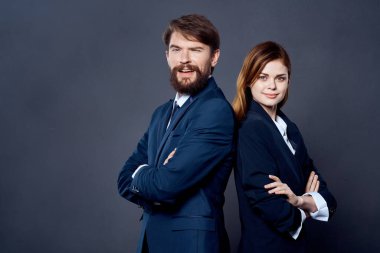 İş adamı ve kadın ofis iletişim duyguları takımı