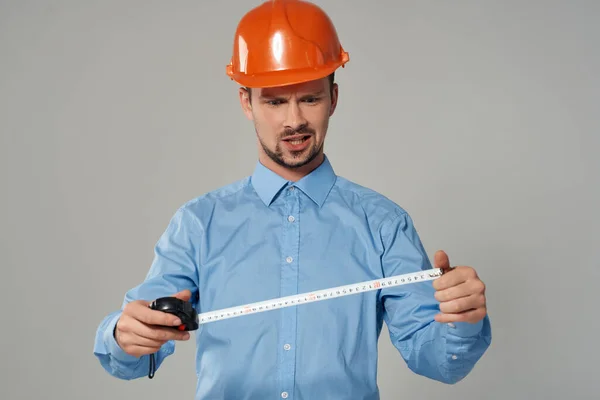 Costruttore maschio in forma di lavoro lavori di costruzione isolato sfondo — Foto Stock