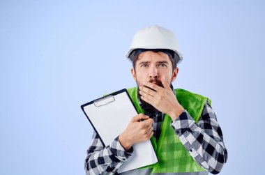 Belge ve çizim mühendisi. Stüdyo projeleri.