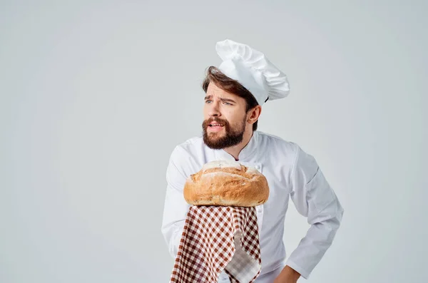 Sakallı Adam Aşçı Elinde Ekmek — Stok fotoğraf