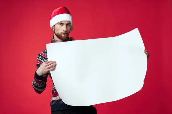 Emocional hombre en una navidad blanco mockup cartel aislado fondo — Foto de Stock