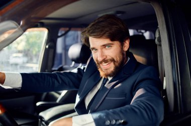 Duygusal adam resmi yolcu yolu zenginliği