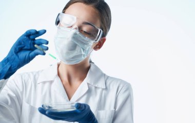 Laboratuvar asistanı biyoloji ekoloji deneyi stüdyosu