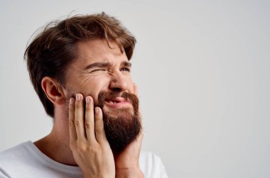 erkek tıbbı diş ağrısı ve sağlık sorunları