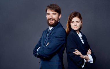 İş arkadaşları iletişim duyguları profesyoneller ofis stüdyosu