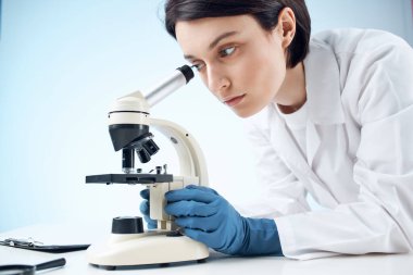 Bilim adamı biyoloji ekolojisi deney analizi ışık arkaplanı