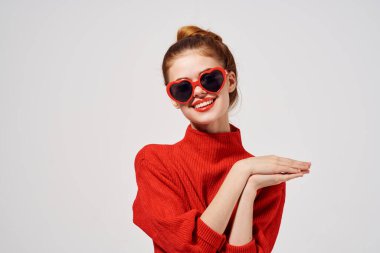 modern moda kadın güneş gözlüğü izole edilmiş arka plan