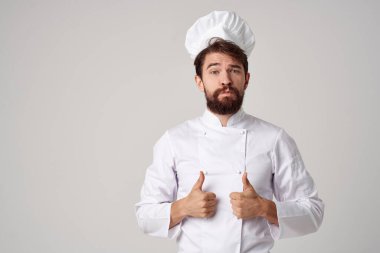 Erkek aşçı servisi profesyonel el hareketi stüdyosu