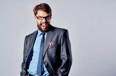 Duygusal adam internet teknolojisi ticareti Bitcoin madencilik yetkilisi