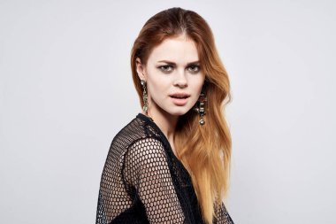 Neşeli kadın çekici görünüş makyaj dekorasyonu tutku stüdyosu yaşam tarzı