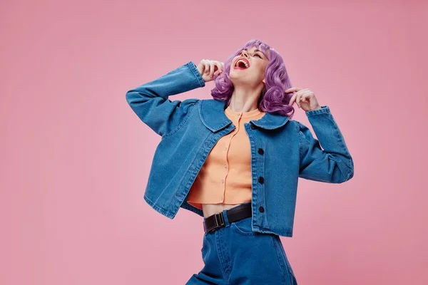 Beautiful fashionable girl purple hair fashion posing glamor studio model unaltered — Foto Stock