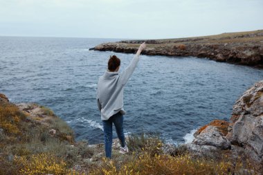 Kadın özgürlük yürüyüşü Taş sahilde değişmeden