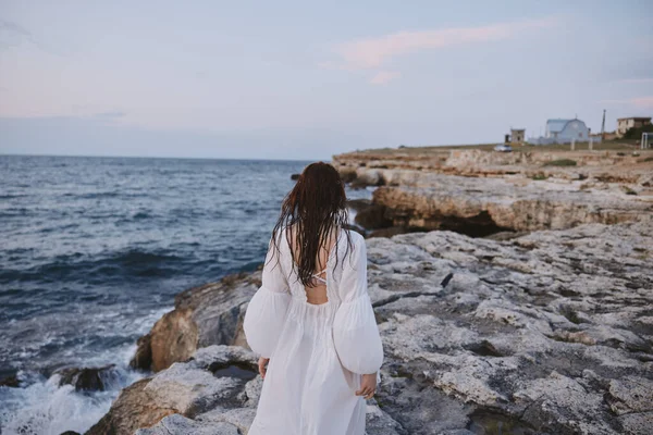 Woman Traveler Walks Volcanic Rock Formations Island Lifestyle High Quality — Stok fotoğraf