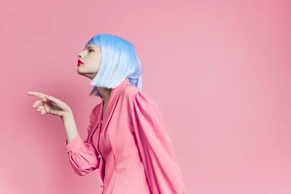 Portrait of a woman wears a blue wig makeup Lifestyle posing — Φωτογραφία Αρχείου