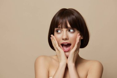 Portre kadın kozmetik çekici görünüş temiz cilt kırpılmış görünüm