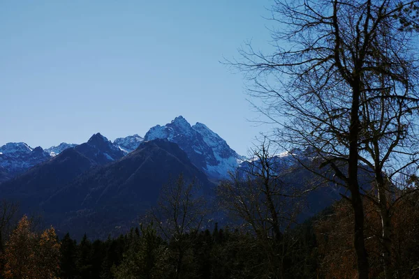 Berg natuur landschap hemel weer heuvel milieu — Stockfoto