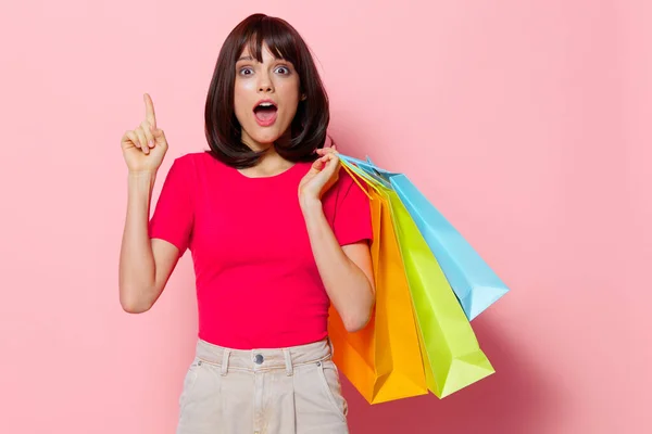 Retrato mujer con coloridas bolsas de compras Estilo de vida de la moda —  Fotos de Stock