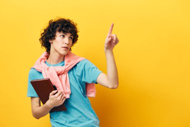 Erkek eğitimi ve el hareketi. Yaşam tarzı okulu.