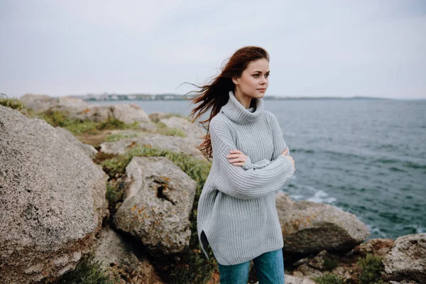 Portrait Une Femme Sur Plage Lifestyle Photo Haute Qualité — Photo