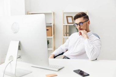 Müdür bilgisayar işi İnternet resmi özgüven teknolojileri