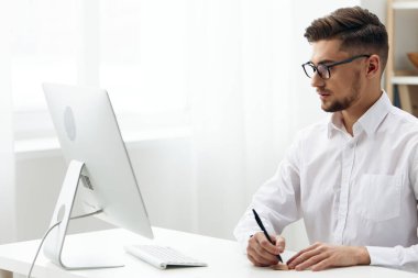 Müdür bilgisayar işi İnternet resmi özgüven teknolojileri