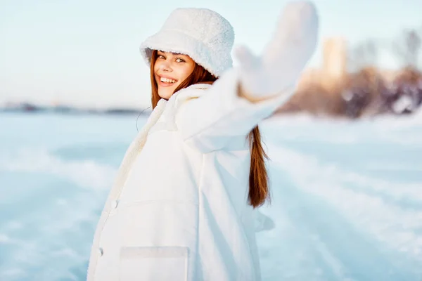 Young woman winter clothes walk snow cold vacation travel — Stock Photo, Image