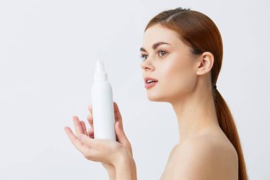 Kadın vücut losyonu gençleştirme kozmetik ürünleri yakın çekim yaşam tarzı