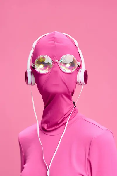 Konstporträtt Kvinna Som Bär Rosa Inbrottstjuv Mask Med Glödande Runda — Stockfoto