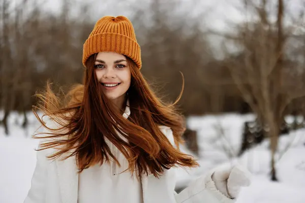 Young Woman Winter Clothes Hat Fun Winter Landscape Lot Snow — Stock Photo, Image