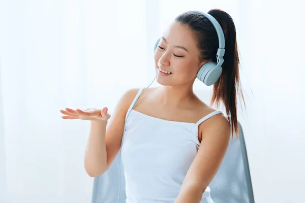 Enjoyed Favorite Playlist Tanned Lovely Young Asian Woman Headphones Closing — Stock Photo, Image