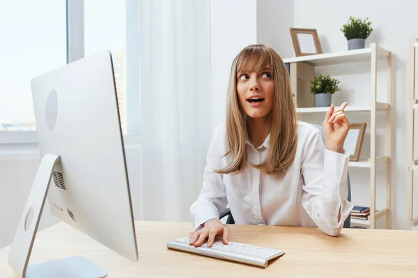 Excited Happy Adorable Blonde Businesswoman Worker Freelancer Point Finger Look — Stock Photo, Image