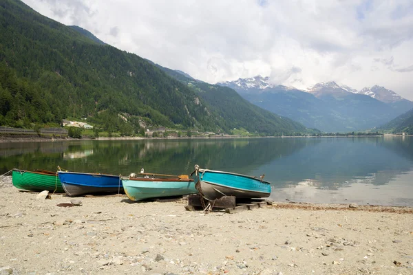 Lago di poschiavo Švýcarsko — Stock fotografie