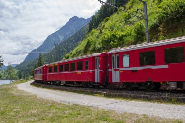 İsviçre dağ bernina express tren